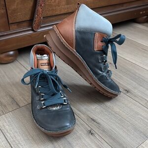Pikolinos Cazorla Multicolor Blue Leather Boots